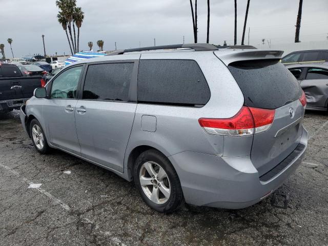 Photo 2 from auction – 2013 TOYOTA SIENNA LE with VIN 5TDKK3DC0DS284404