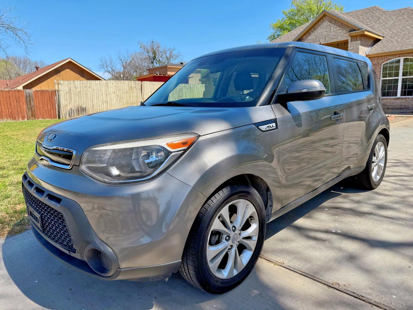 KIA SOUL + 2014 с VIN KNDJP3A57E7078432 - Снимка от търг