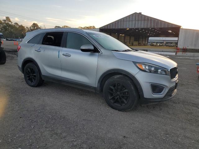 Photo 4 from auction – 2016 KIA SORENTO LX with VIN 5XYPG4A37GG012600