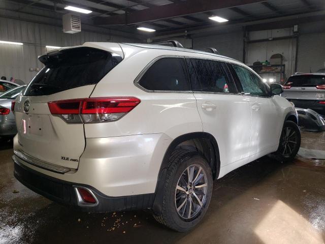 Photo 3 from auction – 2017 TOYOTA HIGHLANDER with VIN 5TDJZRFH4HS360103