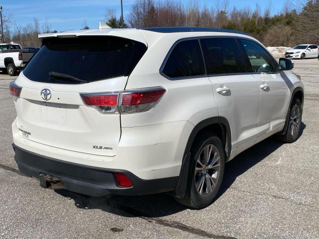 Foto 4 de la subasta – 2015 TOYOTA HIGHLANDER con VIN 5TDJKRFH6FS215792