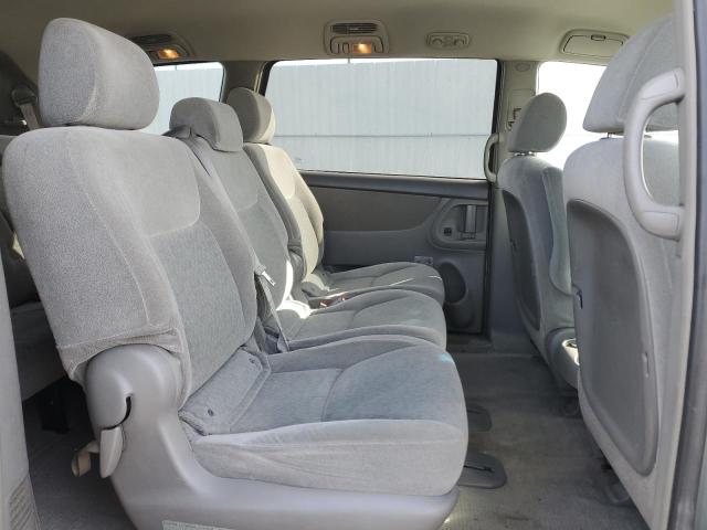 Photo 11 from auction – 2005 TOYOTA SIENNA CE with VIN 5TDZA29C85S303495