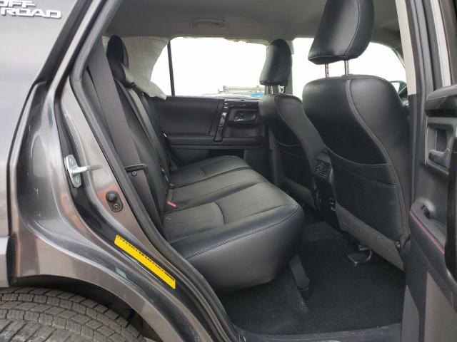 Photo 11 from auction – 2018 TOYOTA 4RUNNER SR with VIN JTEBU5JR0J5506404
