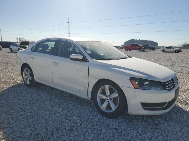 Photo 4 from auction – 2014 VOLKSWAGEN PASSAT S with VIN 1VWAT7A35EC023113