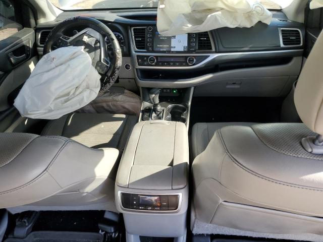 Photo 8 from auction – 2017 TOYOTA HIGHLANDER with VIN 5TDDZRFH5HS420676