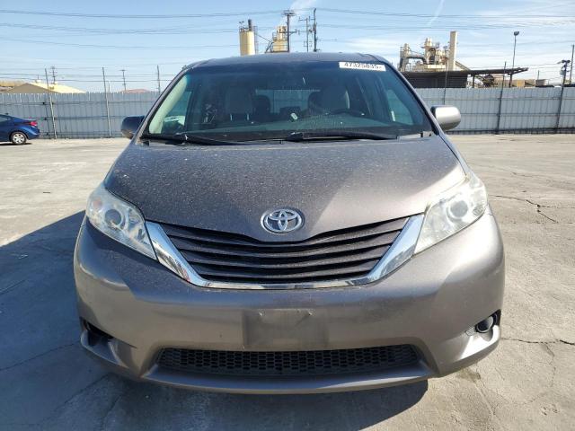 Photo 5 from auction – 2016 TOYOTA SIENNA LE with VIN 5TDKK3DC2GS726250