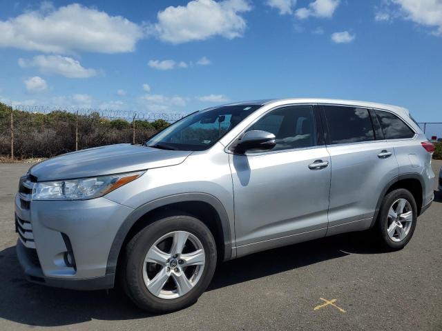 TOYOTA HIGHLANDER 2018 with VIN 5TDZZRFH7JS245147 - Photo from auction