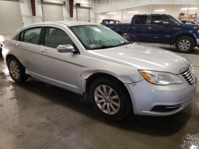 Photo 4 from auction – 2012 CHRYSLER 200 TOURIN with VIN 1C3CCBBB4CN117882