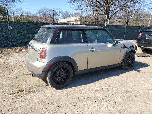 Photo 3 from auction – 2010 MINI COOPER with VIN WMWMF3C55ATZ63661