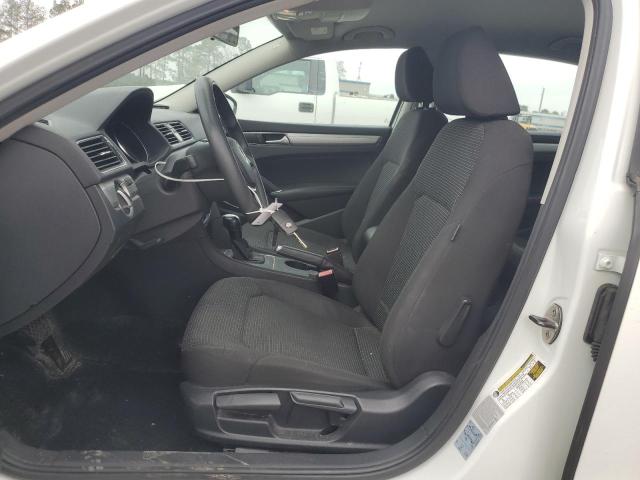 Photo 7 from auction – 2016 VOLKSWAGEN PASSAT S with VIN 1VWAT7A36GC034379