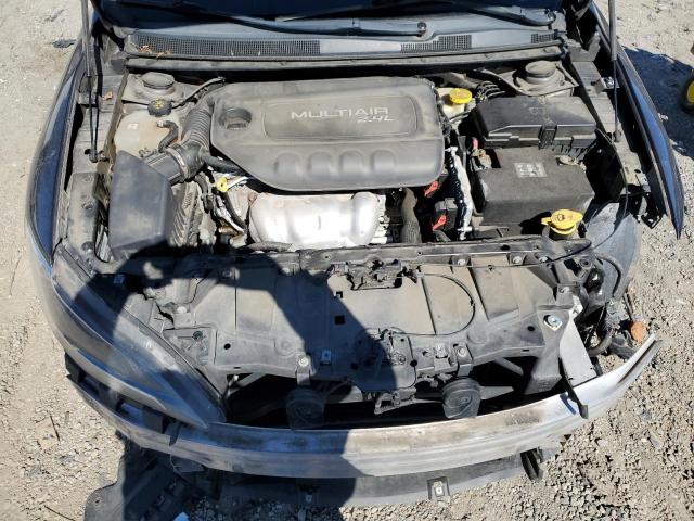 Photo 11 from auction – 2015 CHRYSLER 200 LIMITE with VIN 1C3CCCAB7FN696569