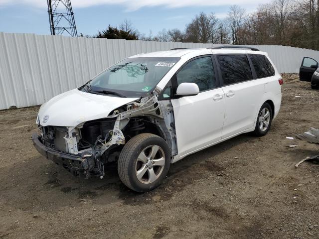 TOYOTA SIENNA LE 2016 with VIN 5TDKK3DC9GS694302 - Photo from auction