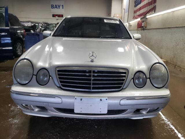 Photo 5 from auction – 2001 MERCEDES-BENZ E 320 with VIN WDBJF65J11B357053