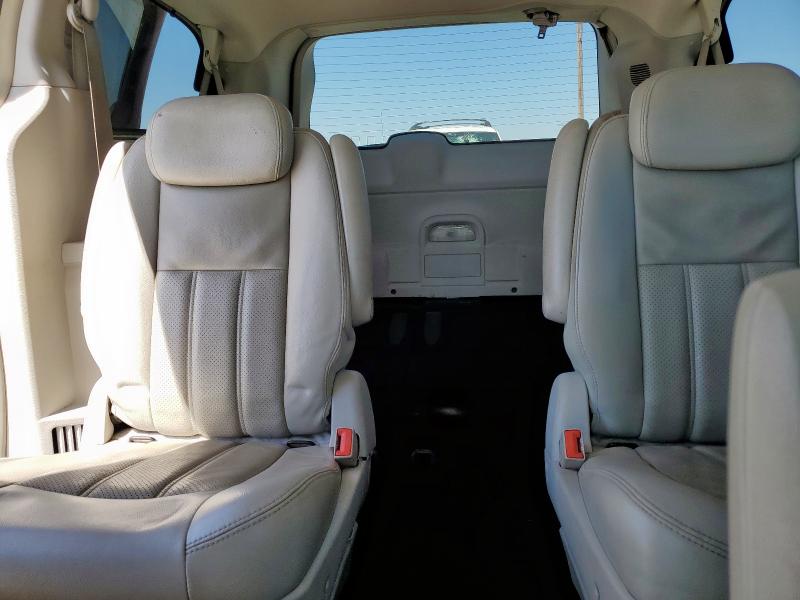 Photo 10 from auction – 2010 CHRYSLER TOWN & COU with VIN 2A4RR8D15AR436780