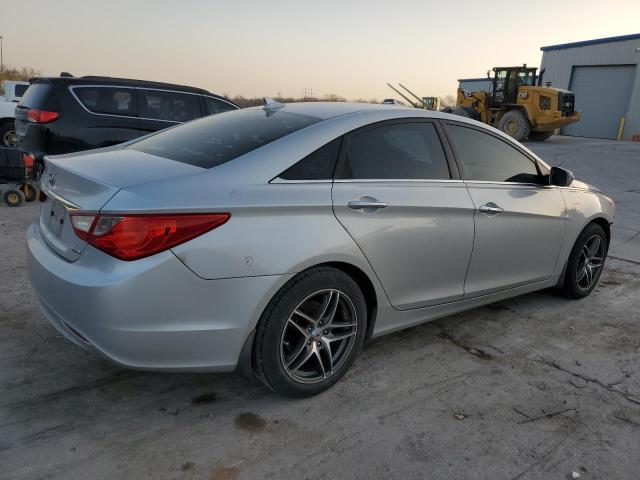 Photo 3 from auction – 2011 HYUNDAI SONATA SE with VIN 5NPEC4ACXBH133254