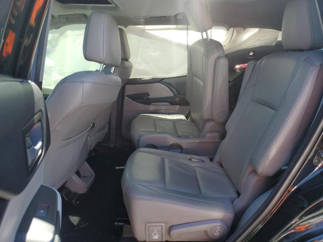 Photo 11 from auction – 2018 TOYOTA HIGHLANDER with VIN 5TDKZRFH7JS533624