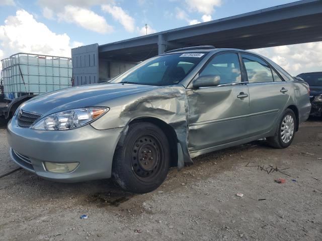 TOYOTA CAMRY LE 2005 with VIN 4T1BE32K15U588951 - Photo from auction