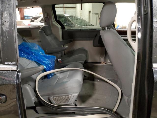 Photo 11 from auction – 2010 CHRYSLER TOWN & COU with VIN 2A4RR5D1XAR114974