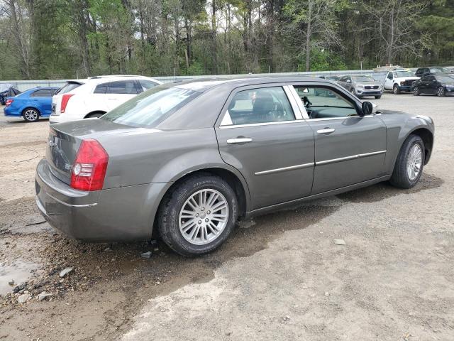 Photo 3 from auction – 2010 CHRYSLER 300 TOURIN with VIN 2C3CA5CV5AH209170