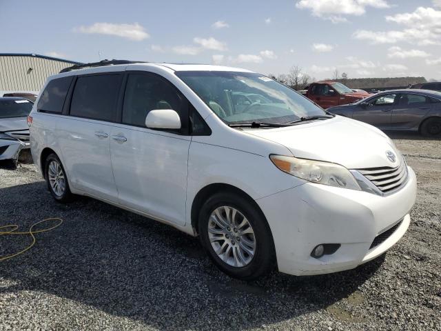 Photo 4 from auction – 2013 TOYOTA SIENNA XLE with VIN 5TDYK3DC1DS295308