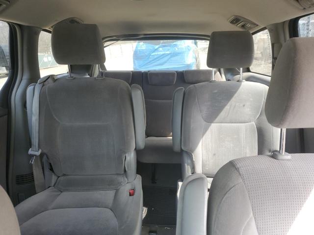 Photo 10 from auction – 2004 TOYOTA SIENNA LE with VIN 5TDBA23C64S019839