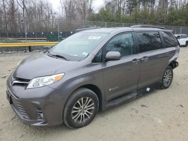 Photo 1 from auction – 2018 TOYOTA SIENNA XLE with VIN 5TDYZ3DC3JS948891