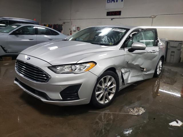 FORD FUSION SE 2019 with VIN 3FA6P0LU9KR143882 - Photo from auction