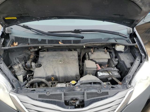 Photo 12 from auction – 2011 TOYOTA SIENNA XLE with VIN 5TDYK3DC2BS166412
