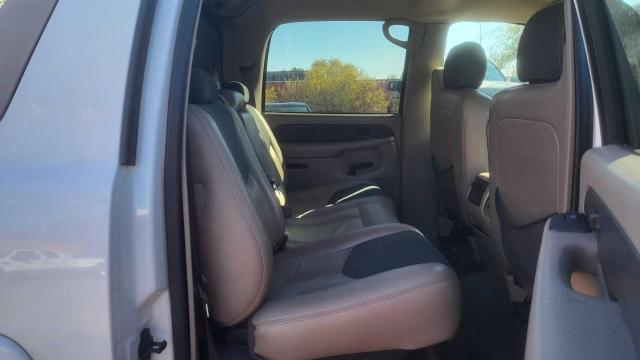 Photo 6 from auction – 2004 CHEVROLET AVALANCHE with VIN 3GNEC12TX4G179716