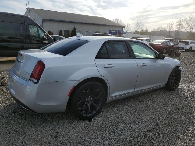 Photo 3 from auction – 2019 CHRYSLER 300 TOURIN with VIN 2C3CCAAG2KH654488