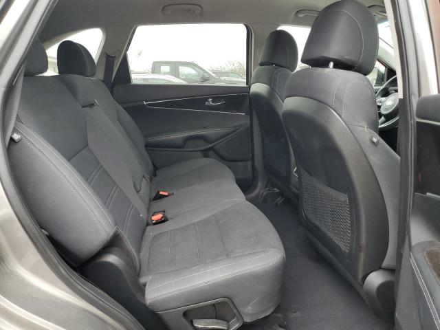 Photo 11 from auction – 2017 KIA SORENTO LX with VIN 5XYPG4A32HG263302