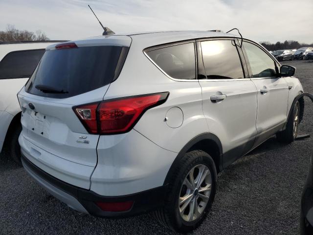 Photo 3 from auction – 2019 FORD ESCAPE SE with VIN 1FMCU9GD2KUA00331
