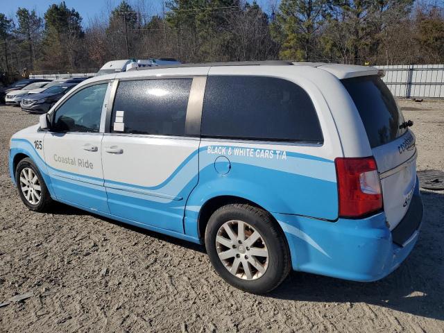 Photo 2 from auction – 2015 CHRYSLER TOWN & COU with VIN 2C4RC1BG7FR637030