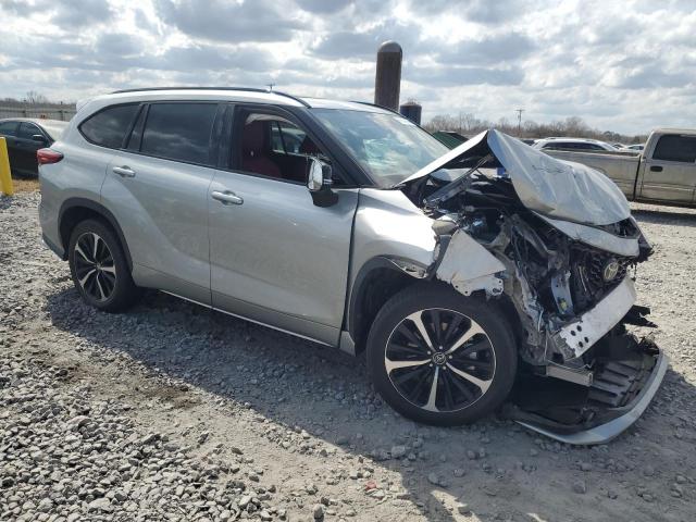 Photo 4 from auction – 2021 TOYOTA HIGHLANDER with VIN 5TDJZRAH5MS048762