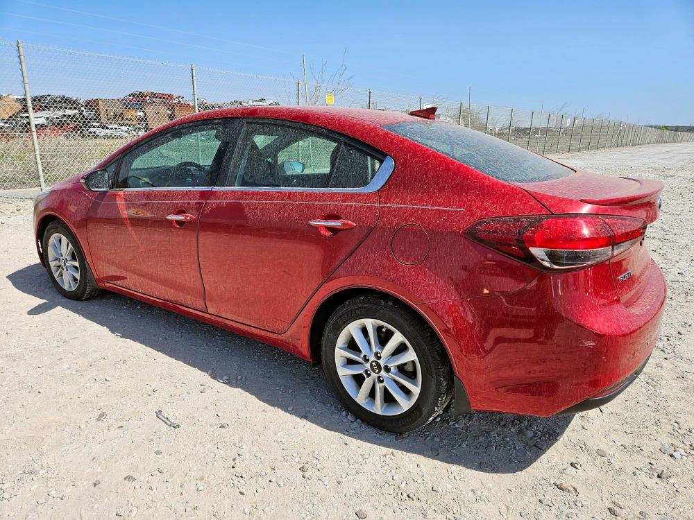 Снимка 2 от търг – 2017 KIA FORTE LX с VIN 3KPFL4A75HE062016