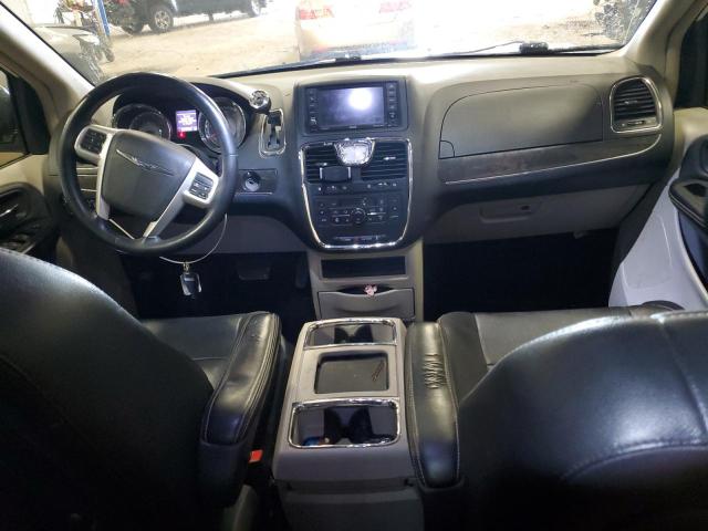 Photo 8 from auction – 2016 CHRYSLER TOWN & COU with VIN 2C4RC1BG9GR208716