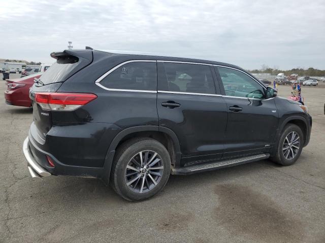 Photo 3 from auction – 2018 TOYOTA HIGHLANDER with VIN 5TDJGRFH5JS037075