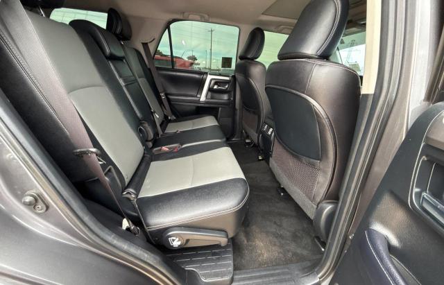 Photo 6 from auction – 2018 TOYOTA 4RUNNER SR with VIN JTEBU5JR9J5557125