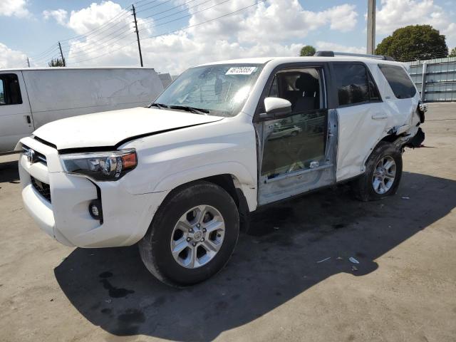 TOYOTA 4RUNNER SR5 2023 with VIN JTEEU5JR2P5300815 - Photo from auction