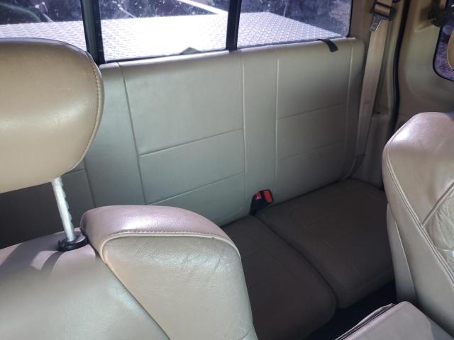 Photo 10 from auction – 2001 FORD F150 with VIN 2FTRX08LX1CB01820