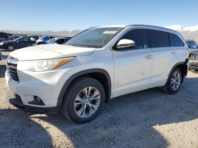 TOYOTA HIGHLANDER 2015 مع رقم تعريف المركبة 5TDJKRFH4FS188415 - صورة من المزاد
