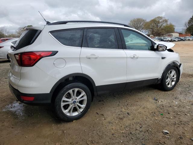 Photo 3 from auction – 2019 FORD ESCAPE SEL with VIN 1FMCU0HD2KUC19249