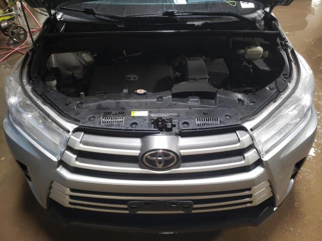 Photo 11 from auction – 2019 TOYOTA HIGHLANDER with VIN 5TDJZRFHXKS745415