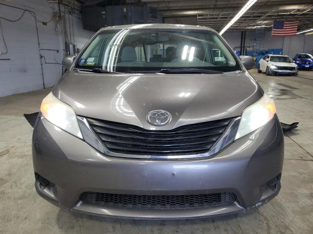 Снимка 5 от търг – 2011 TOYOTA SIENNA LE с VIN 5TDKK3DC3BS138656