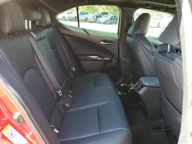 Photo 10 from auction – 2019 LEXUS UX 200 with VIN JTHY3JBH0K2001724