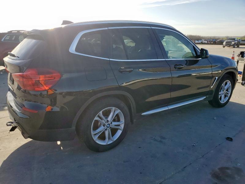 Photo 3 from auction – 2019 BMW X3 SDRIVE3 with VIN 5UXTR7C59KLF27380
