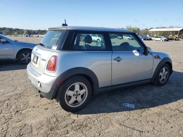 Photo 3 from auction – 2010 MINI COOPER with VIN WMWMF3C59ATZ65283