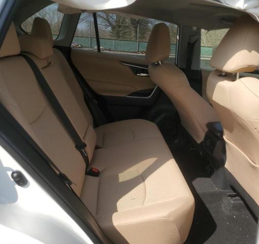 Photo 11 from auction – 2019 TOYOTA RAV4 XLE with VIN JTMP1RFV2KD047559