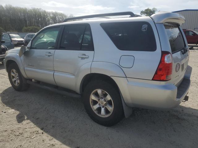 Снимка 2 от търг – 2007 TOYOTA 4RUNNER SR с VIN JTEBU14RX78100710