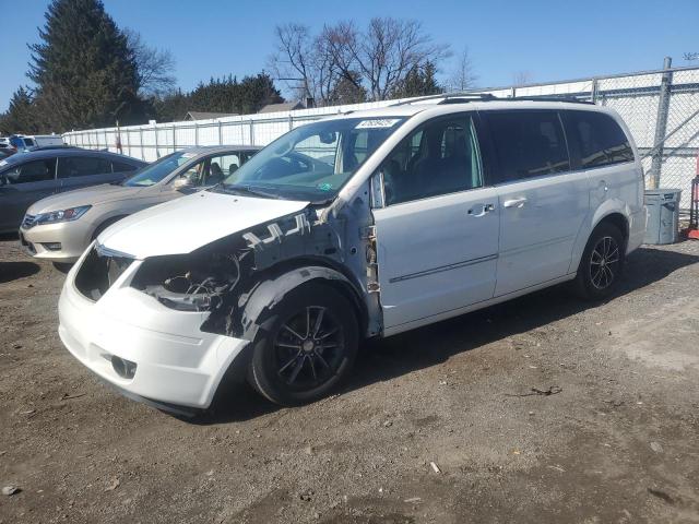 CHRYSLER TOWN & COU 2008 with VIN 2A8HR54PX8R766731 - Photo from auction